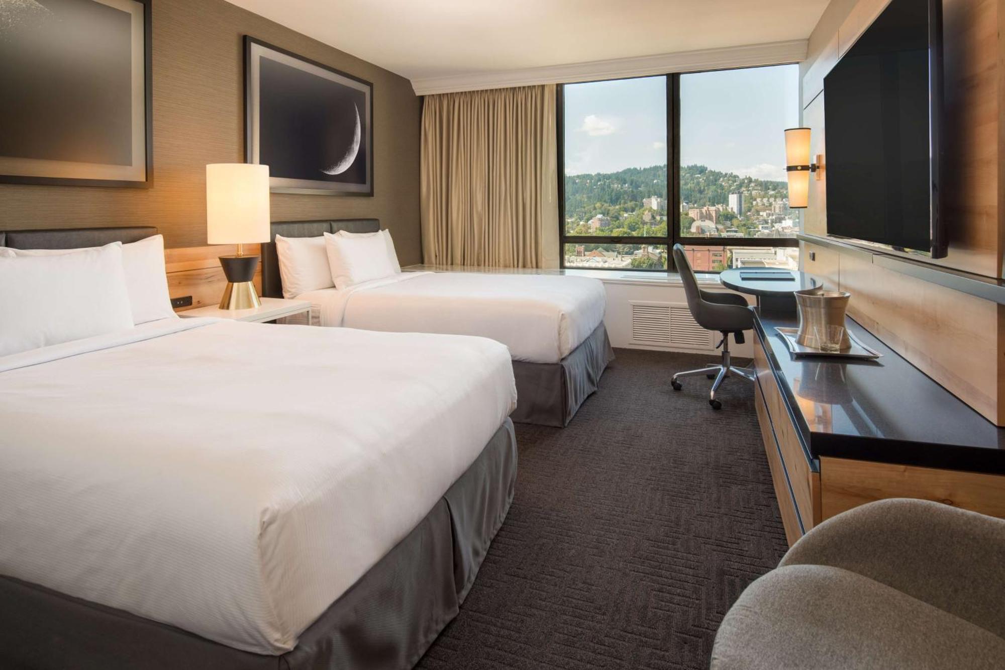 Hotel Hilton Downtown 4*
