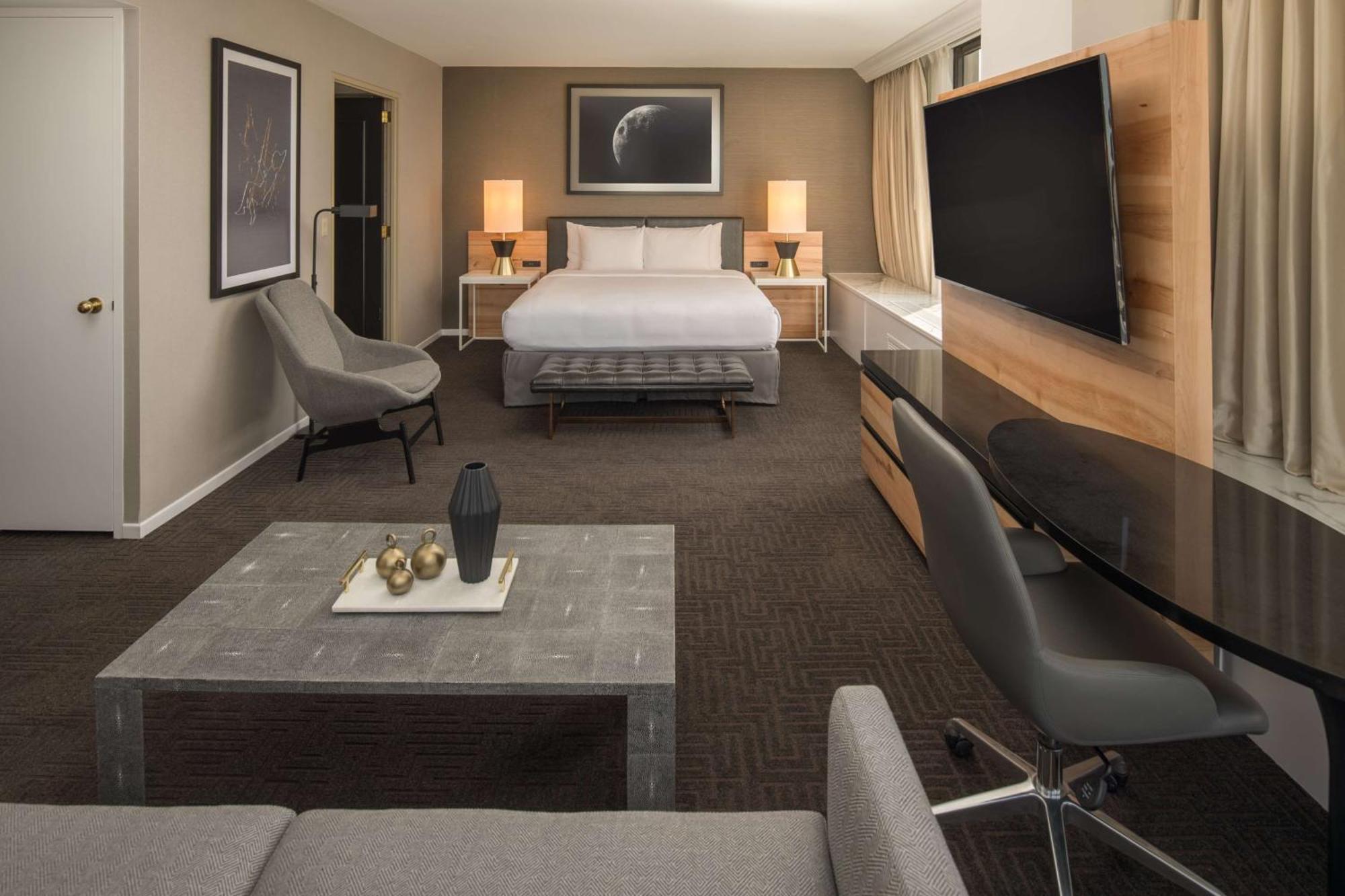 Hilton Downtown 4*